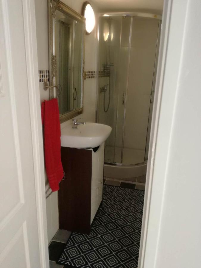 Niezalezne Pietro W Domu Z Widokiem Na Morze Apartman Gdynia Kültér fotó